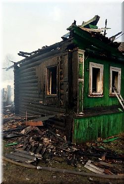 Я осталась без крыши над головой дом сгорел